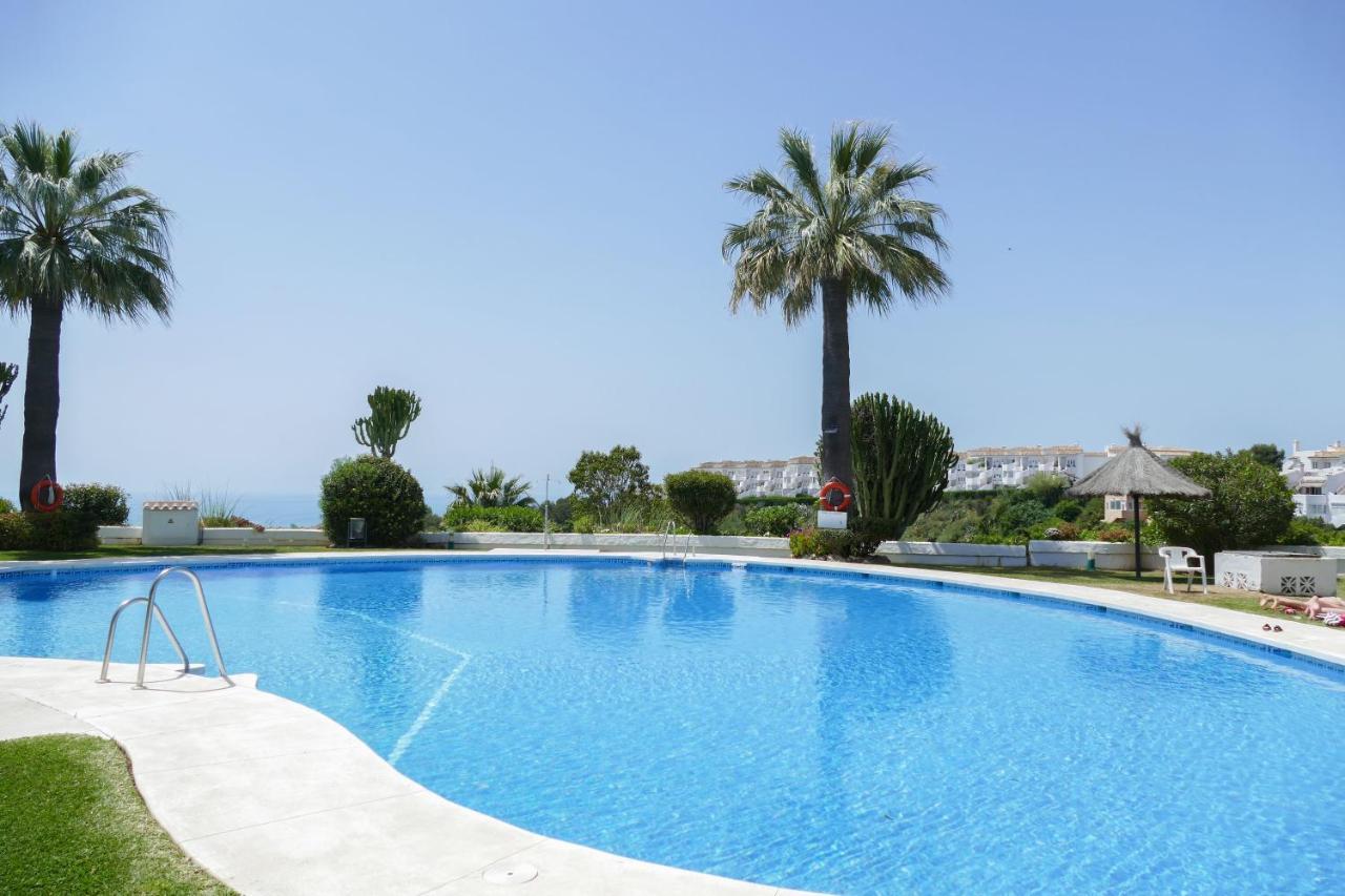 Stunning La Colinas De Calahonda With Sea Views Apartment